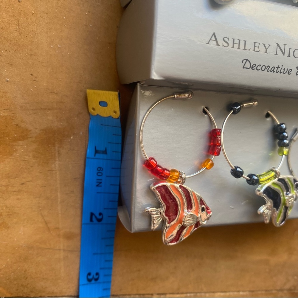 ASHLEY NICOLE Angelfish Decorative Wine Charms - Picture 2 of 5